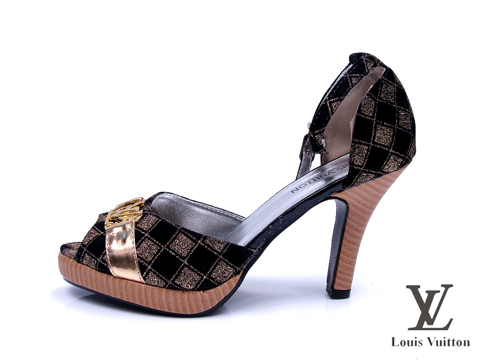 LV sandals126